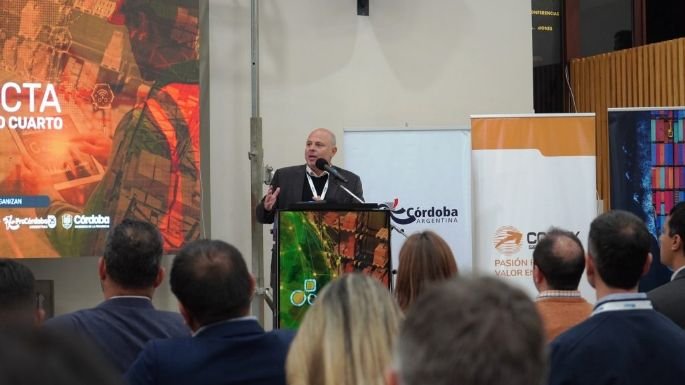 Reunión de negocios en Conecta Río Cuarto con compradores internacionales