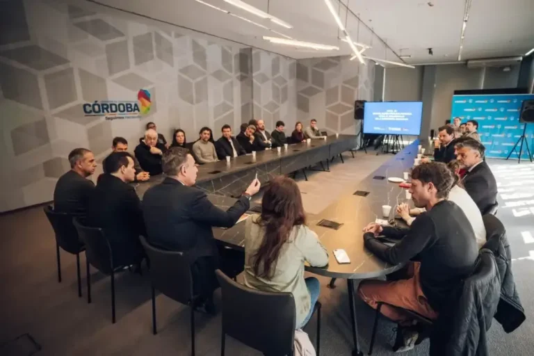 Reunión del Programa de Promoción de la Economía Naranja en el Centro Cívico del Bicentenario