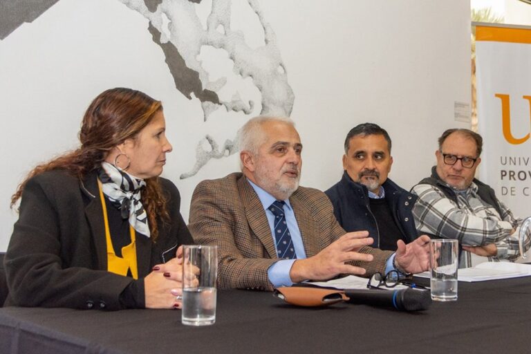 Entrega de diplomas del Trayecto Formativo para Dirigentes Sindicales en la Sala Farina de la Ciudad de las Artes