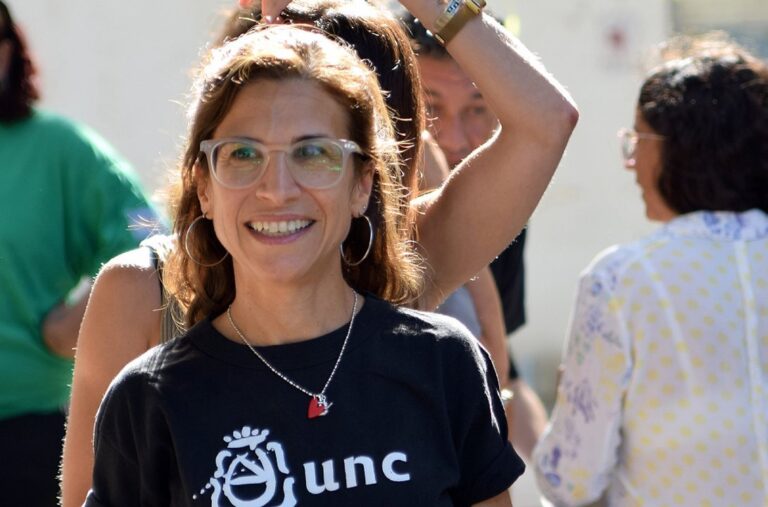 Fachada de la Facultad de Ciencias Sociales de la UNC