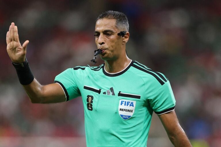 Árbitro egipcio Amin Mohamed