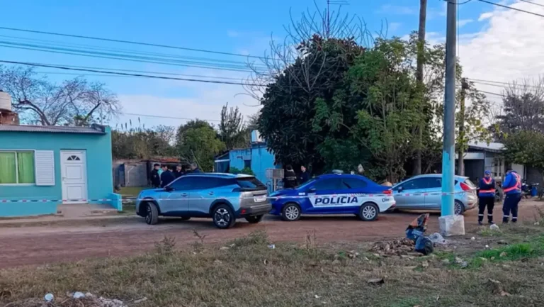 Vivienda en calle Beiró al 600 de Morteros donde fueron hallados dos cuerpos sin vida