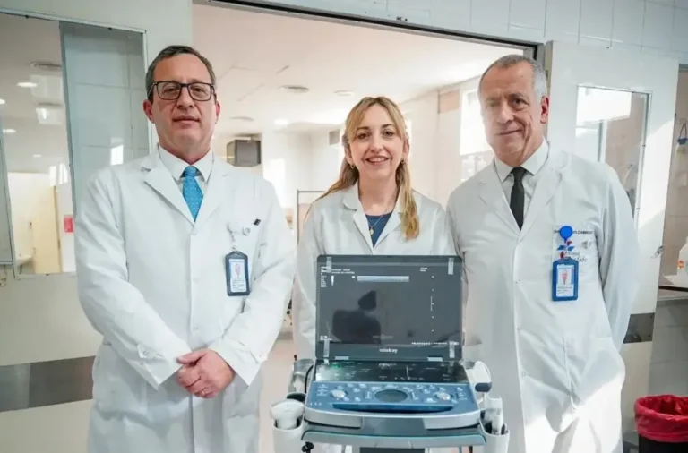 Ecógrafo portátil de alta complejidad en la Unidad de Terapia Intensiva del Hospital Córdoba