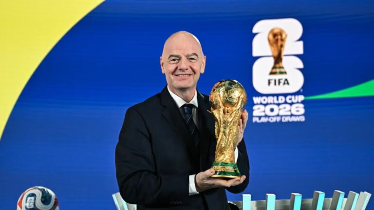 Gianni Infantino durante una conferencia de prensa del Mundial 2026
