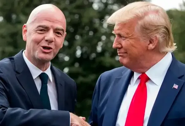 Gianni Infantino y Donald Trump en el palco de honor durante la entrega del trofeo del Mundial de Clubes