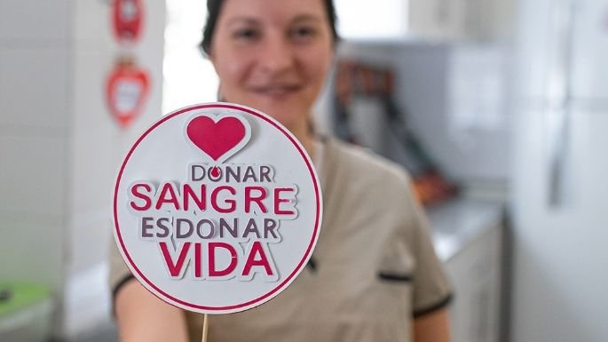 Cartel de campaña de donación de sangre en Córdoba con fechas y lugares de junio
