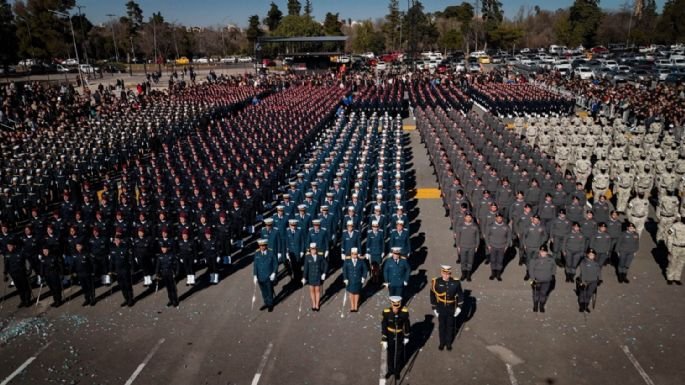 Cadetes de la Policía, Servicio Penitenciario y FPA jurando la bandera en Córdoba