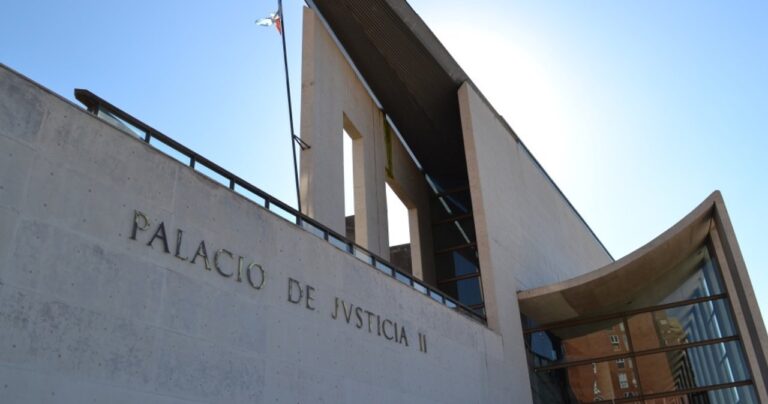 Fachada de los Tribunales de Córdoba