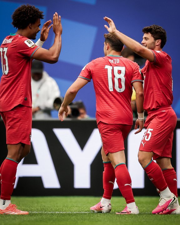 Joao Neves celebra el gol de cabeza ante República Democrática del Congo en el NRG Stadium