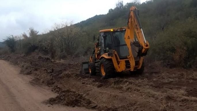 Tareas de construcción de cortafuegos en la Avenida Mirador de San Roque