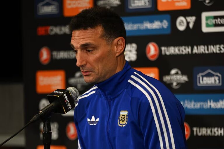 Lionel Scaloni en conferencia de prensa tras el amistoso contra Islandia