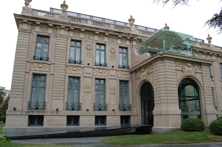 Fachada del Museo Palacio Dionisi en la ciudad de Córdoba