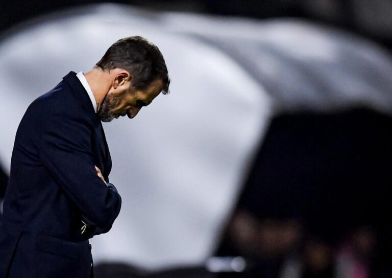 Rodolfo Arruabarrena en conferencia de prensa tras la derrota de Boca Juniors