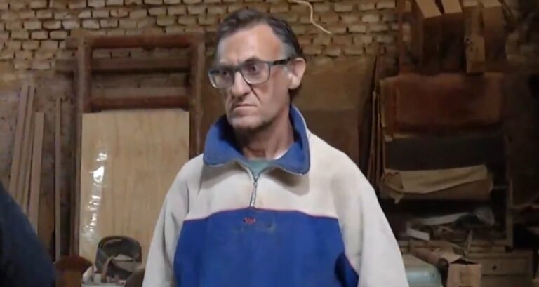 Taller de carpintería en Alta Córdoba con daños en la puerta tras un robo