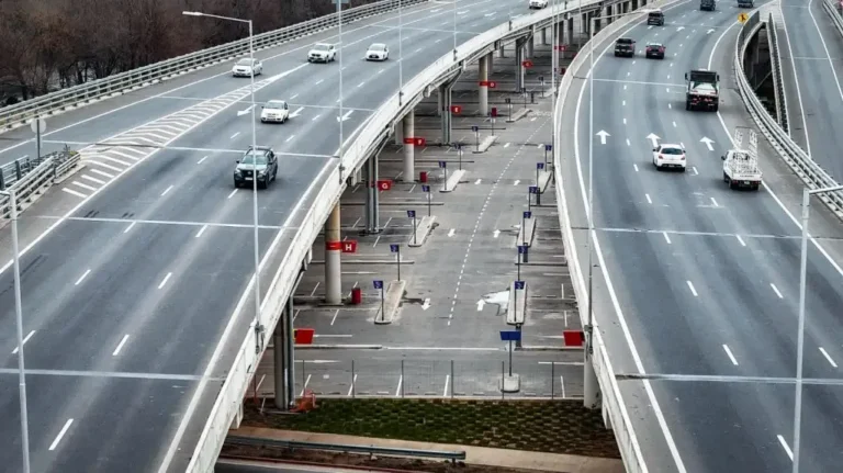 Vista de las nuevas playas de estacionamiento del estadio Mario Alberto Kempes