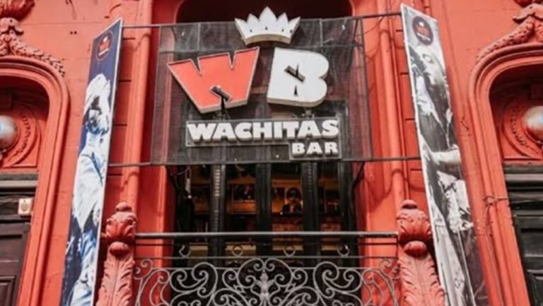 Fachada del bar Wachitas en Nueva Córdoba