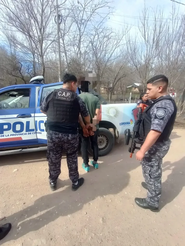 Policía en operativo en Bialet Massé