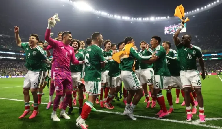 Selección de México celebrando el triunfo ante Ecuador en el Mundial 2026