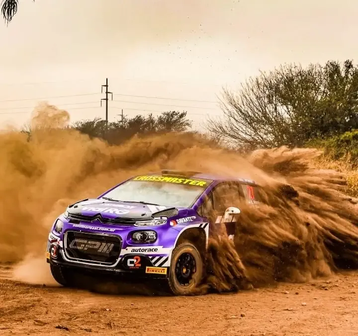 Santino Rossi durante el Rally Metropolitano en Malvinas Argentinas
