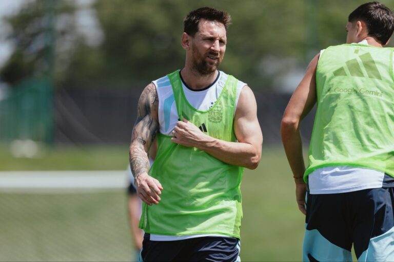 Lionel Scaloni durante el entrenamiento de la Selección Argentina en Kansas