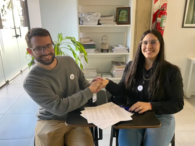 Firma de convenio entre la Asociación Inmobiliaria de Villa Carlos Paz y Calicanto