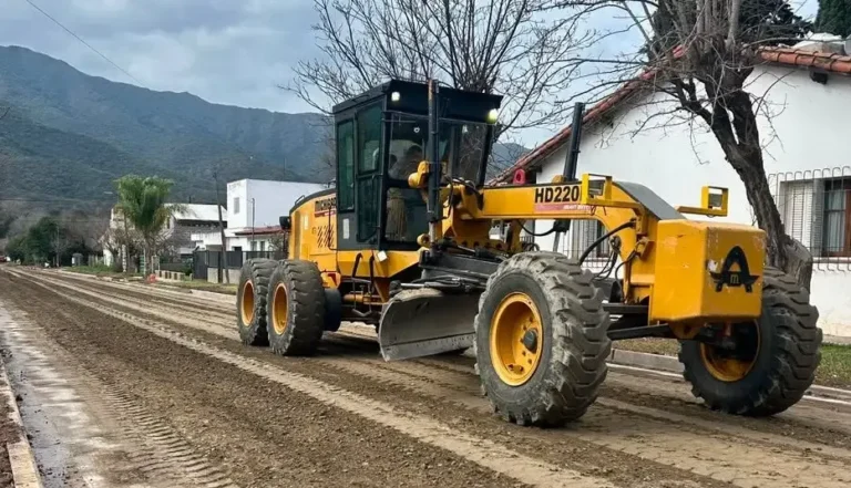 Obra de cordón cuneta en la calle Ortiz Herrera, Bialet Massé