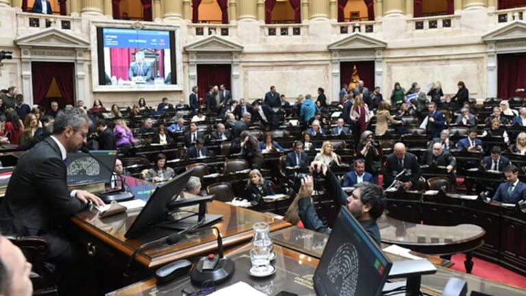 Sesión de la Cámara de Diputados durante la votación de la reforma del Banco Central