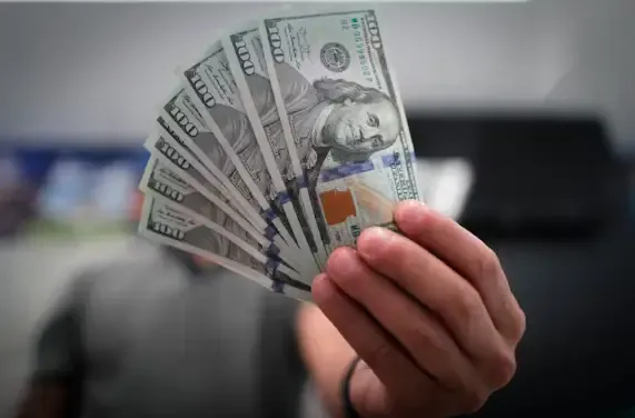 Cotización del dólar blue y oficial en Argentina