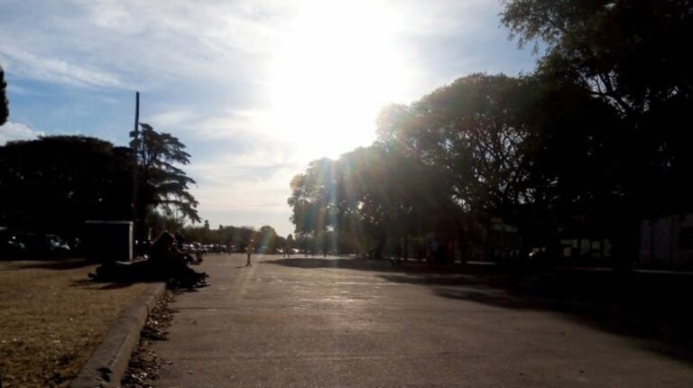 Cielo despejado en la ciudad de Córdoba