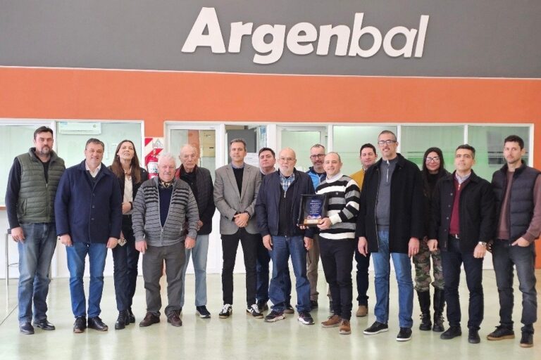 Funcionarios provinciales y locales durante la agenda productiva en San Justo