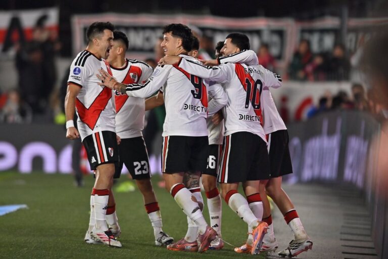 Estadio Monumental durante el partido River Plate vs Independiente Santa Fe
