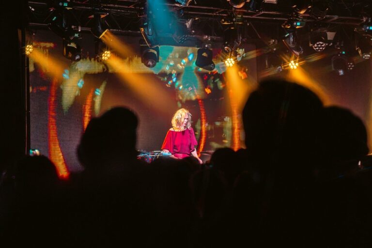 Juana Molina en el escenario de Quality Lab