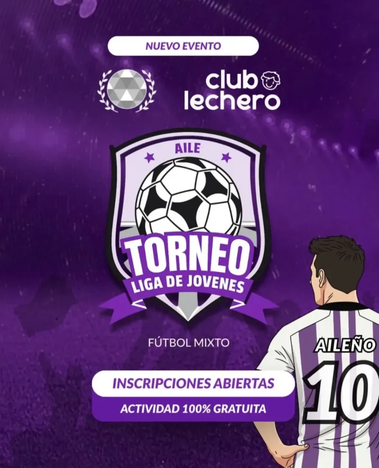 Canchas municipales de la costanera en Villa Carlos Paz durante un torneo de fútbol