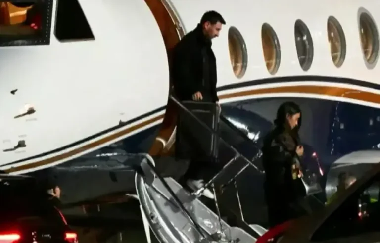 Lionel Messi en el Aeropuerto Internacional de Rosario