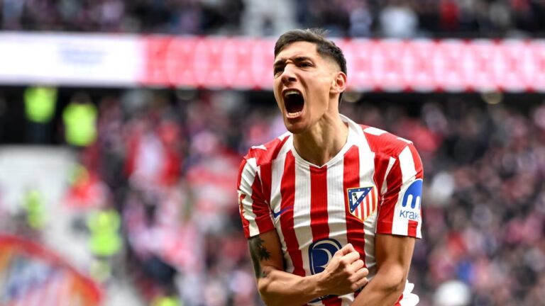 Nahuel Molina con la camiseta del Atlético de Madrid