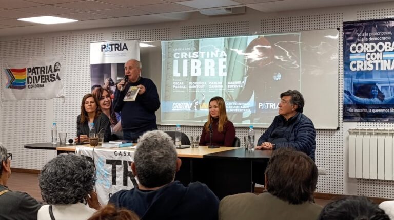 Oscar Parrilli y Carlos Zannini en la charla bajo la consigna Cristina Libre en Córdoba