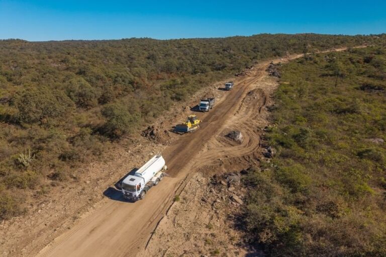 Obra de pavimentación en la Ruta Provincial S-400 entre Rumi Huasi y Ciénaga del Coro