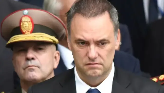Manuel Adorni durante una conferencia de prensa