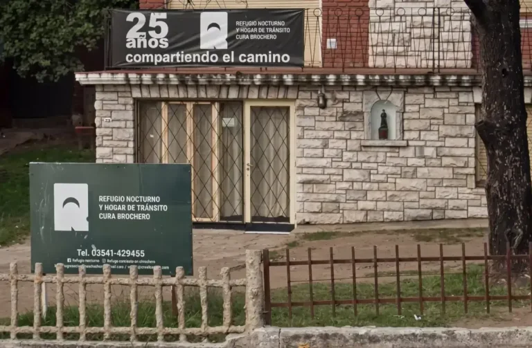 Fachada del Refugio Cura Brochero en Villa Carlos Paz