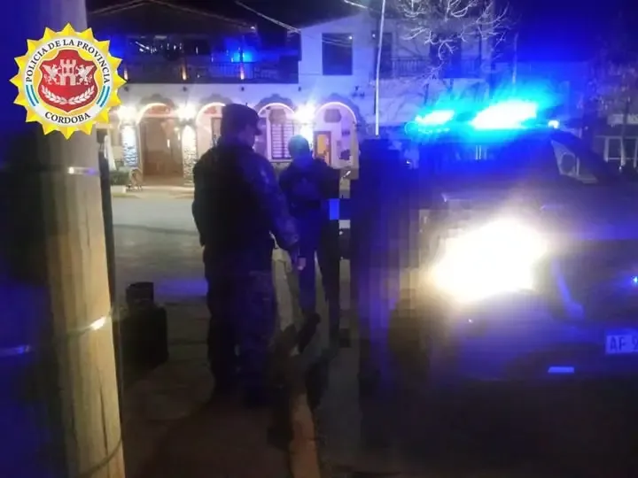 Control policial en Mina Clavero