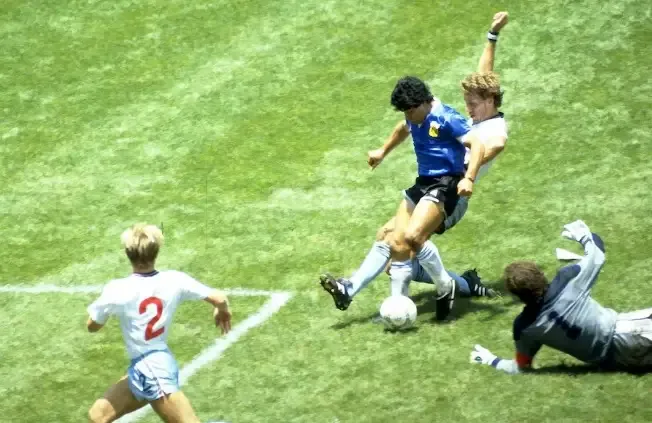 Pelota Adidas Azteca utilizada en el partido Argentina-Inglaterra del Mundial de México 1986