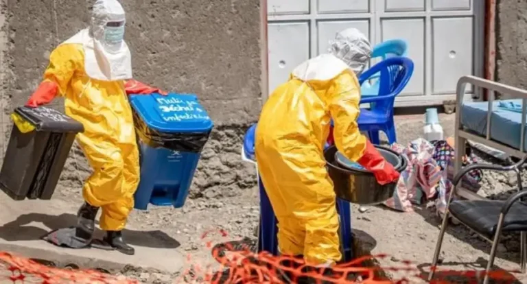 Niños en una aldea de la República Democrática del Congo durante el brote de ébola